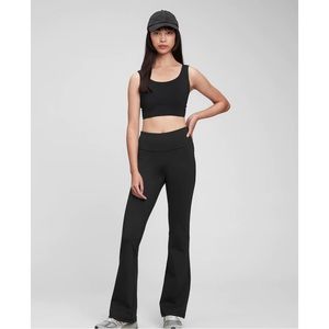 Gapfit Sky High Rise Recycled Power Flare Leggings